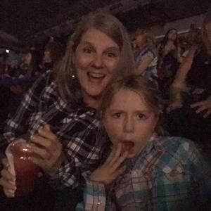 Meet your Posher, Sharon